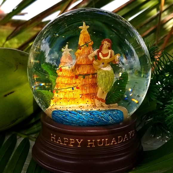tommy bahama snow globe